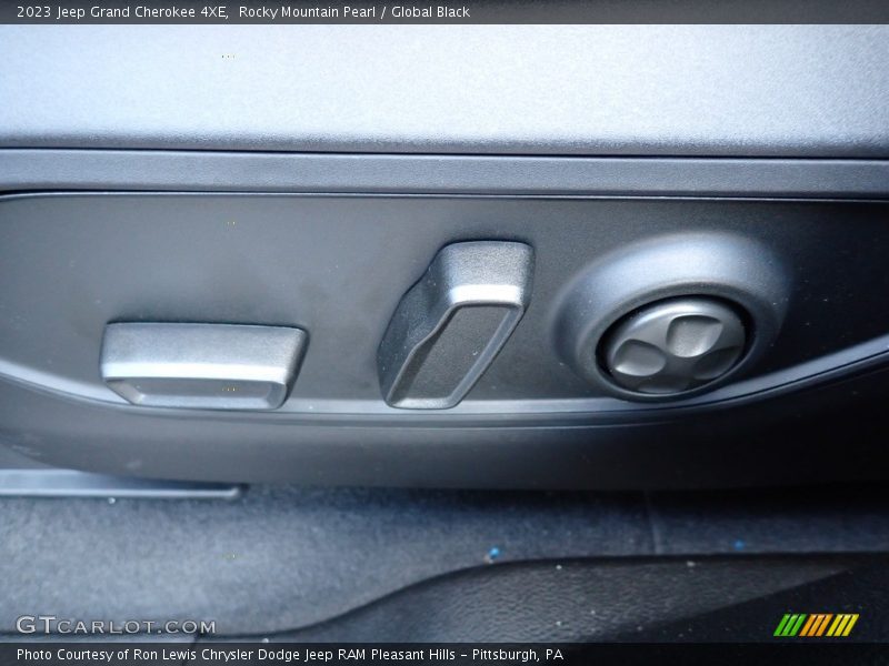 Rocky Mountain Pearl / Global Black 2023 Jeep Grand Cherokee 4XE