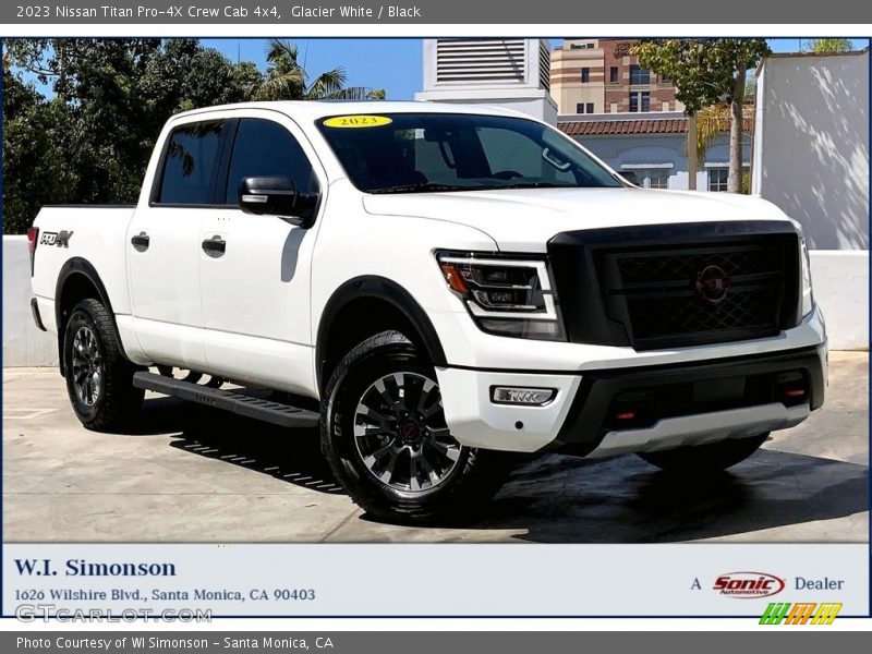 Glacier White / Black 2023 Nissan Titan Pro-4X Crew Cab 4x4