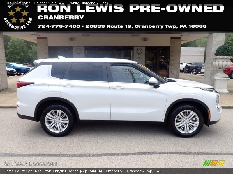 White Diamond / Black 2022 Mitsubishi Outlander ES S-AWC