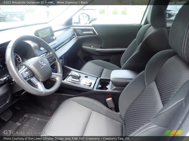 White Diamond / Black 2022 Mitsubishi Outlander ES S-AWC