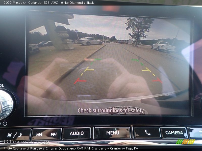 White Diamond / Black 2022 Mitsubishi Outlander ES S-AWC