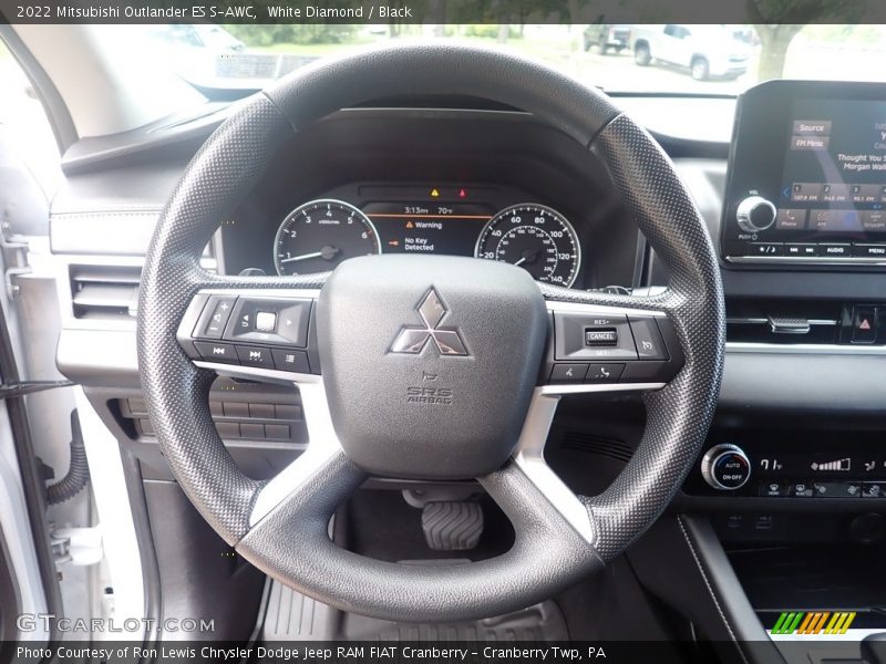 White Diamond / Black 2022 Mitsubishi Outlander ES S-AWC