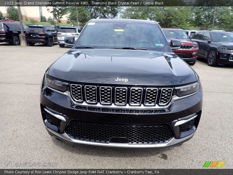 Diamond Black Crystal Pearl / Global Black 2023 Jeep Grand Cherokee Summit Reserve 4WD
