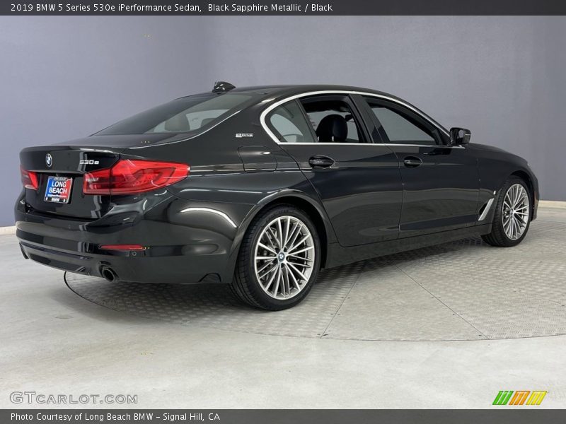 Black Sapphire Metallic / Black 2019 BMW 5 Series 530e iPerformance Sedan
