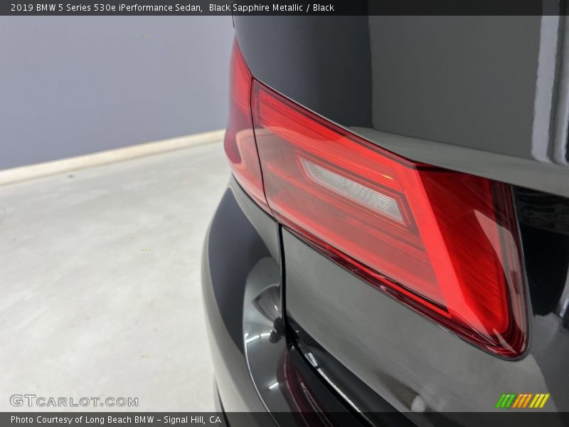 Black Sapphire Metallic / Black 2019 BMW 5 Series 530e iPerformance Sedan