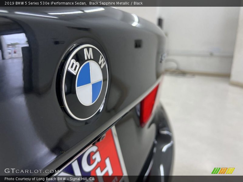 Black Sapphire Metallic / Black 2019 BMW 5 Series 530e iPerformance Sedan