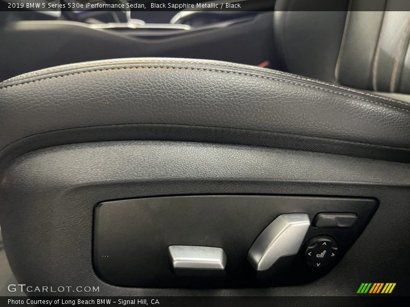 Black Sapphire Metallic / Black 2019 BMW 5 Series 530e iPerformance Sedan