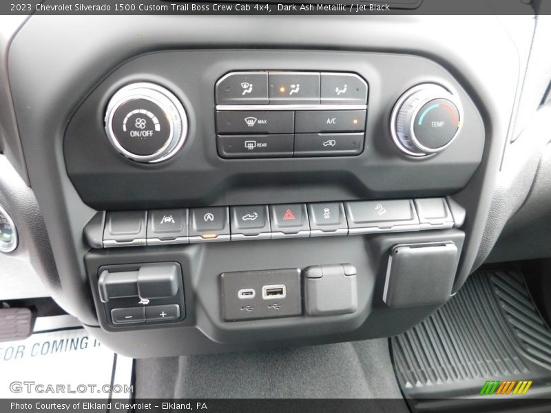 Controls of 2023 Silverado 1500 Custom Trail Boss Crew Cab 4x4
