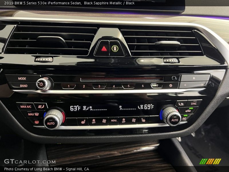 Black Sapphire Metallic / Black 2019 BMW 5 Series 530e iPerformance Sedan