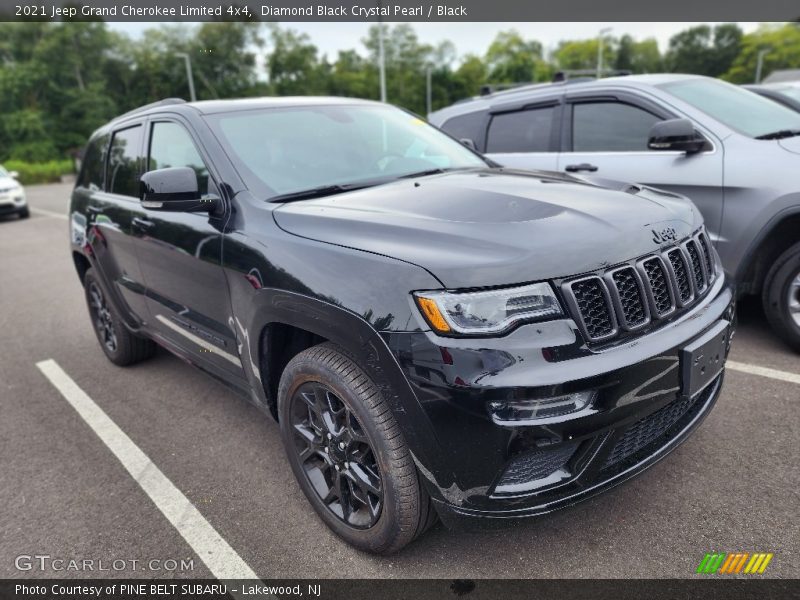 Front 3/4 View of 2021 Grand Cherokee Limited 4x4