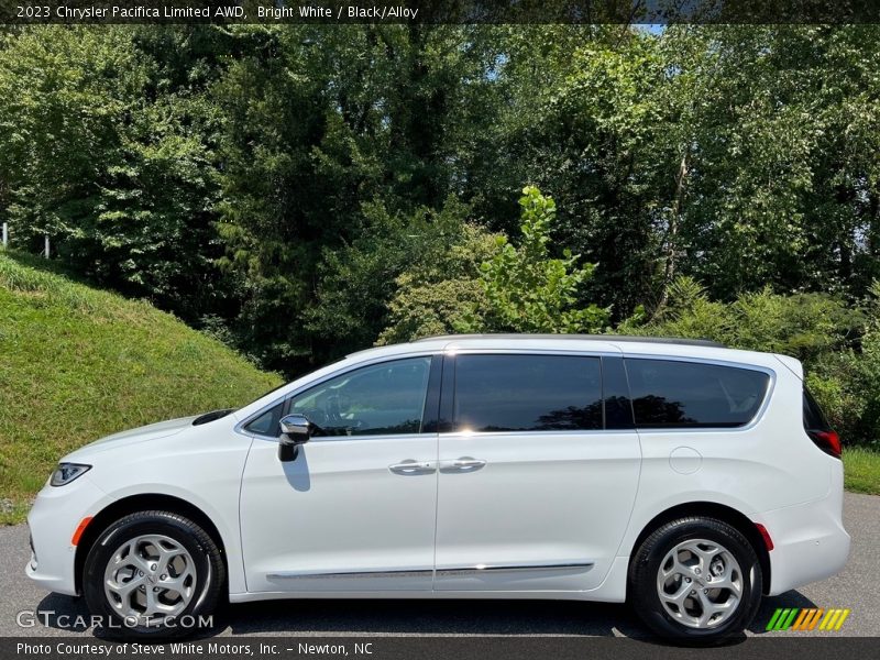  2023 Pacifica Limited AWD Bright White