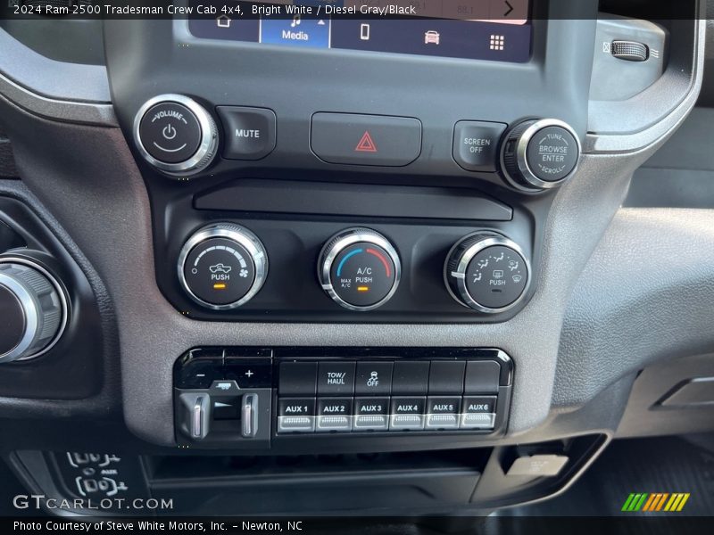 Controls of 2024 2500 Tradesman Crew Cab 4x4