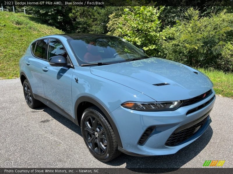 Front 3/4 View of 2023 Hornet GT Plus AWD