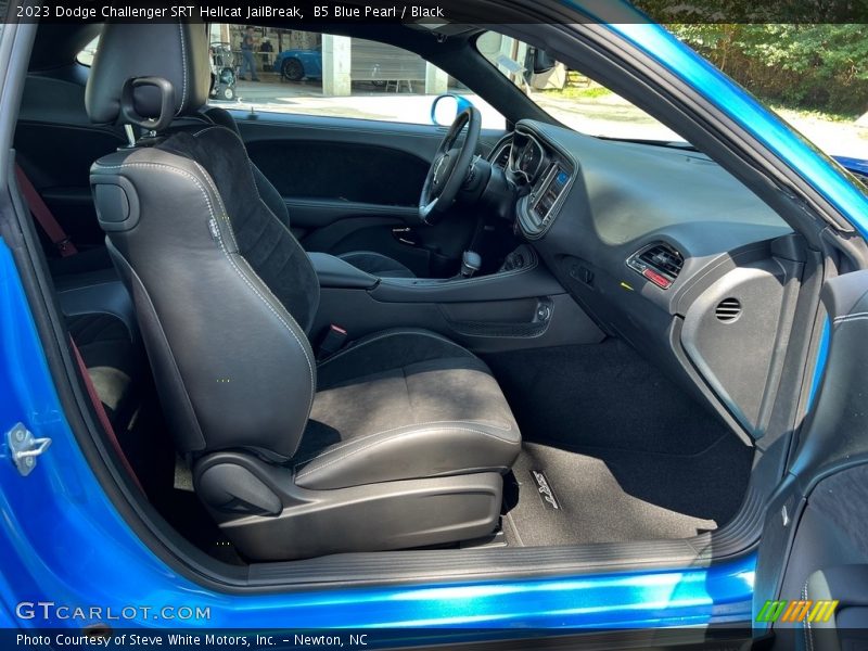 B5 Blue Pearl / Black 2023 Dodge Challenger SRT Hellcat JailBreak
