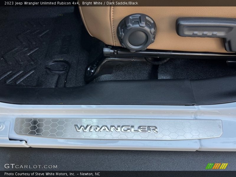 Bright White / Dark Saddle/Black 2023 Jeep Wrangler Unlimited Rubicon 4x4