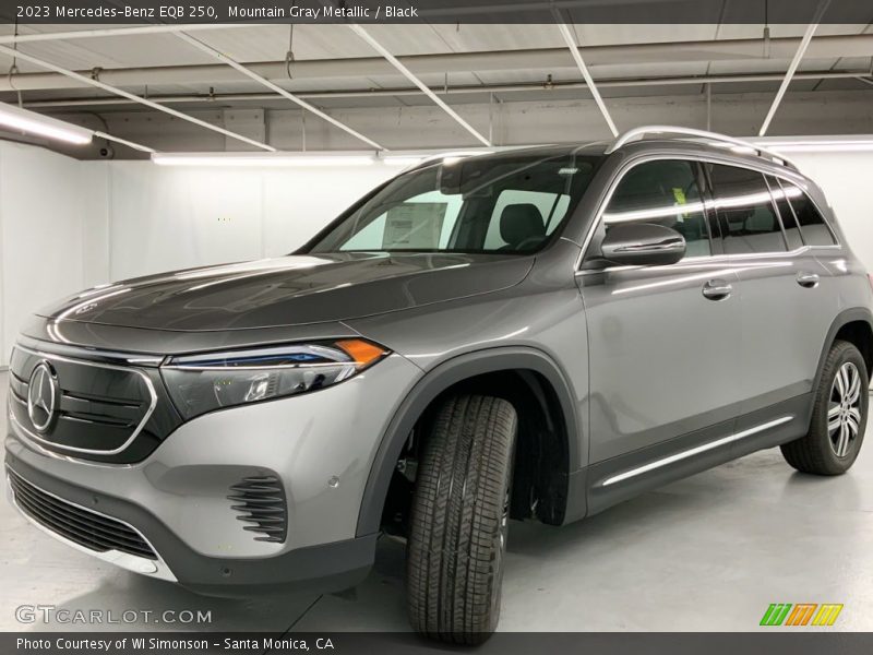 Mountain Gray Metallic / Black 2023 Mercedes-Benz EQB 250