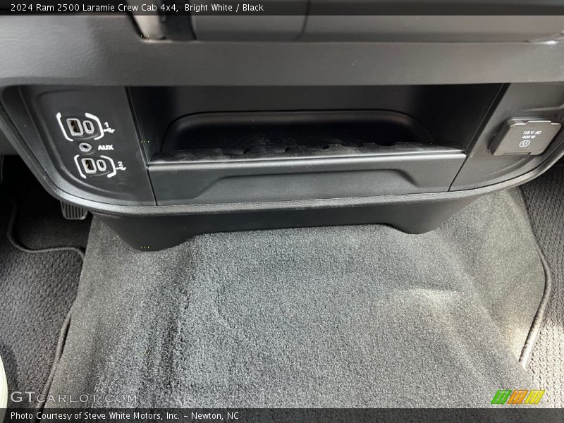 Bright White / Black 2024 Ram 2500 Laramie Crew Cab 4x4