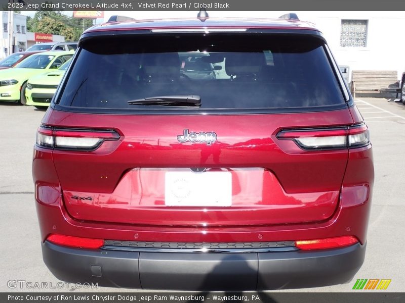 Velvet Red Pearl / Global Black 2023 Jeep Grand Cherokee L Altitude 4x4
