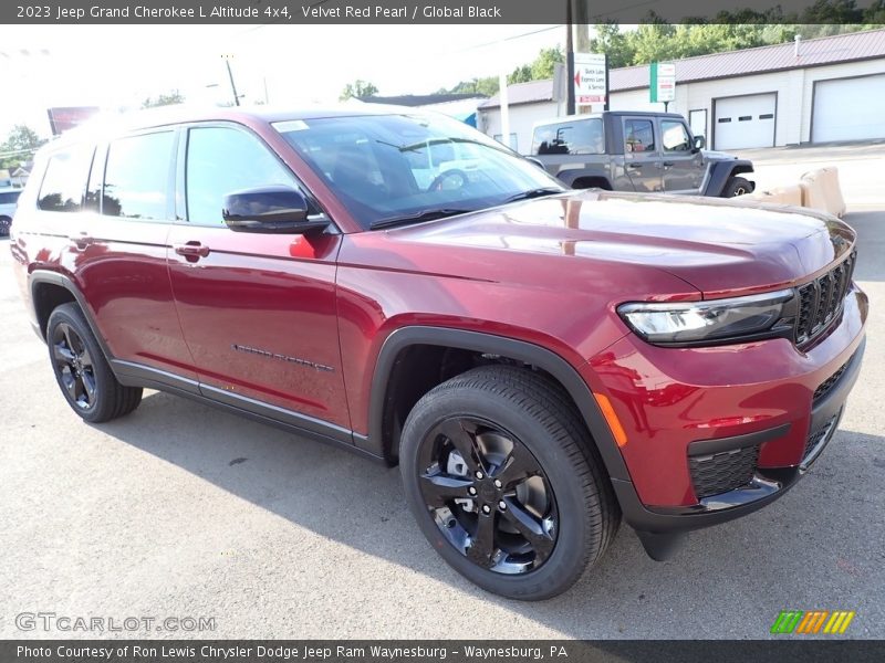 Velvet Red Pearl / Global Black 2023 Jeep Grand Cherokee L Altitude 4x4
