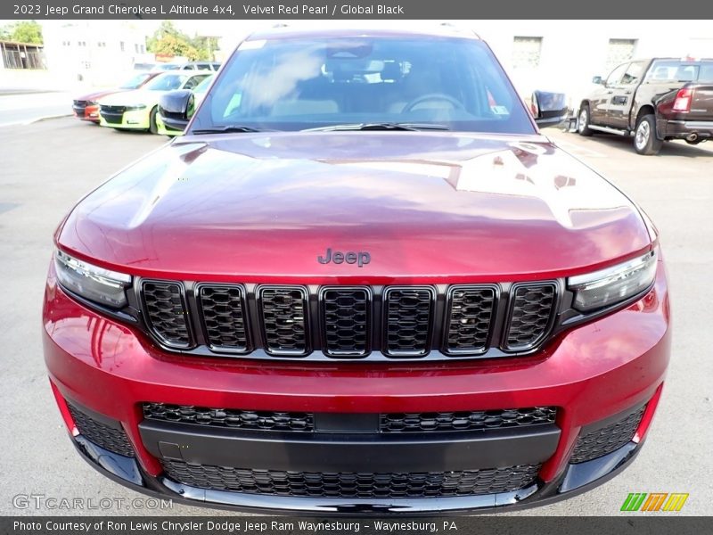 Velvet Red Pearl / Global Black 2023 Jeep Grand Cherokee L Altitude 4x4
