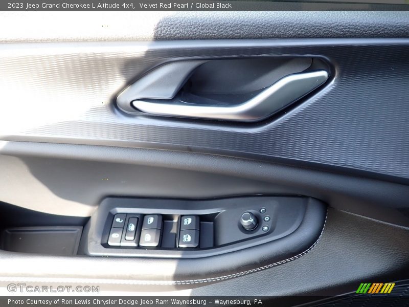 Velvet Red Pearl / Global Black 2023 Jeep Grand Cherokee L Altitude 4x4