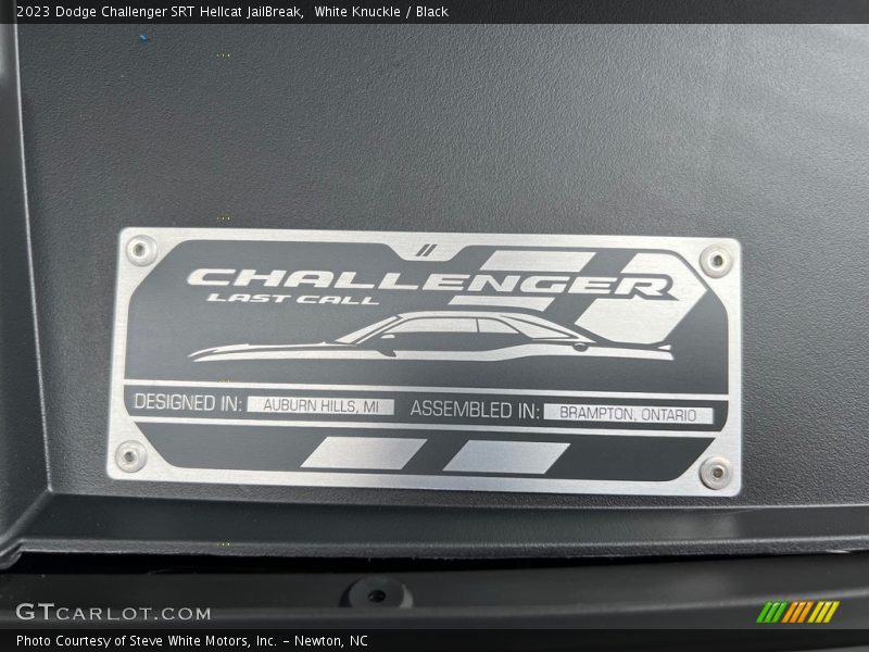 White Knuckle / Black 2023 Dodge Challenger SRT Hellcat JailBreak