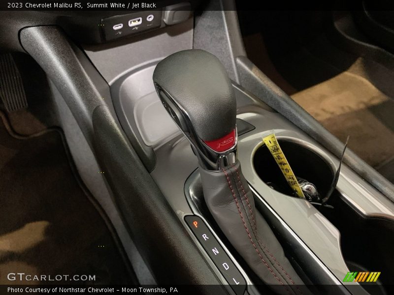 Summit White / Jet Black 2023 Chevrolet Malibu RS