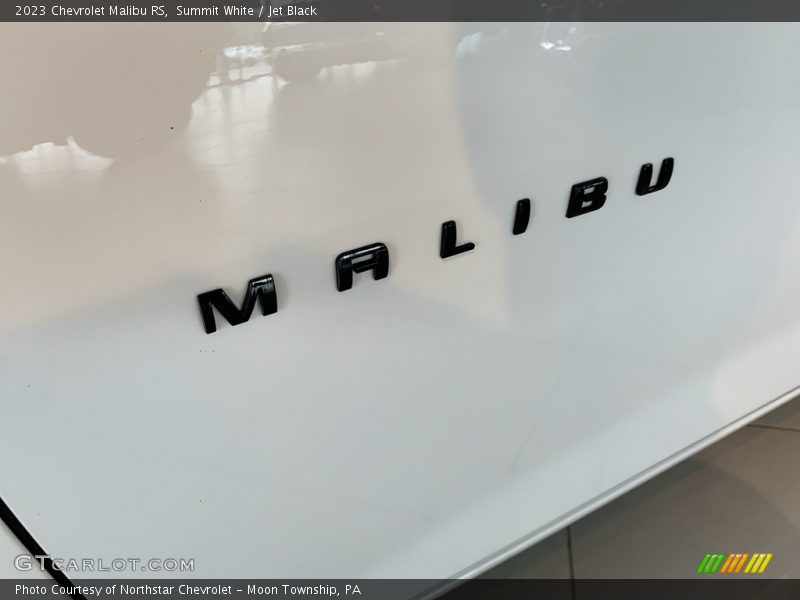 Summit White / Jet Black 2023 Chevrolet Malibu RS