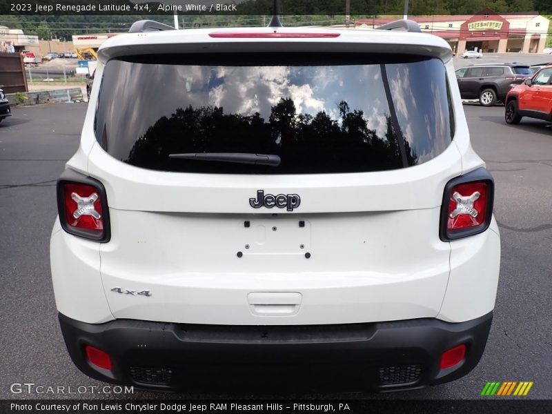 Alpine White / Black 2023 Jeep Renegade Latitude 4x4