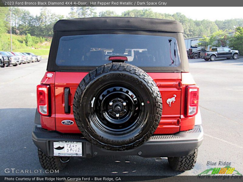 Hot Pepper Red Metallic / Dark Space Gray 2023 Ford Bronco Black Diamond 4X4 4-Door