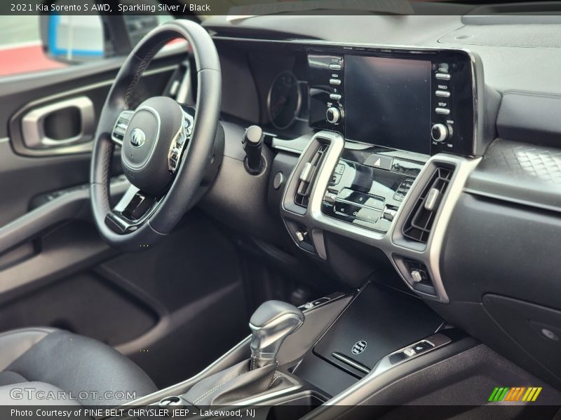 Sparkling Silver / Black 2021 Kia Sorento S AWD