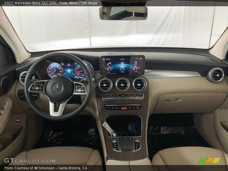 Polar White / Silk Beige 2022 Mercedes-Benz GLC 300