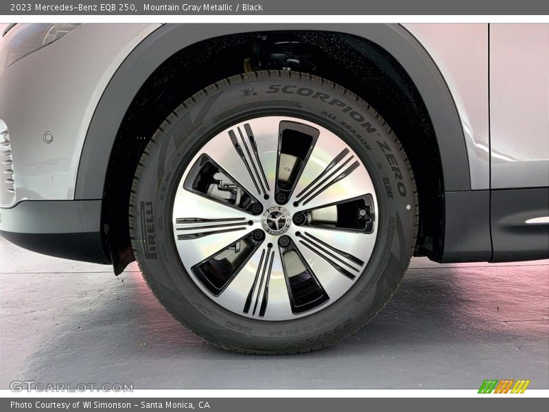 Mountain Gray Metallic / Black 2023 Mercedes-Benz EQB 250