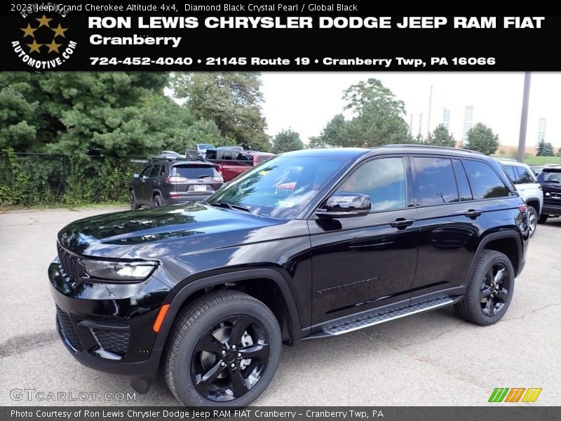 Diamond Black Crystal Pearl / Global Black 2023 Jeep Grand Cherokee Altitude 4x4