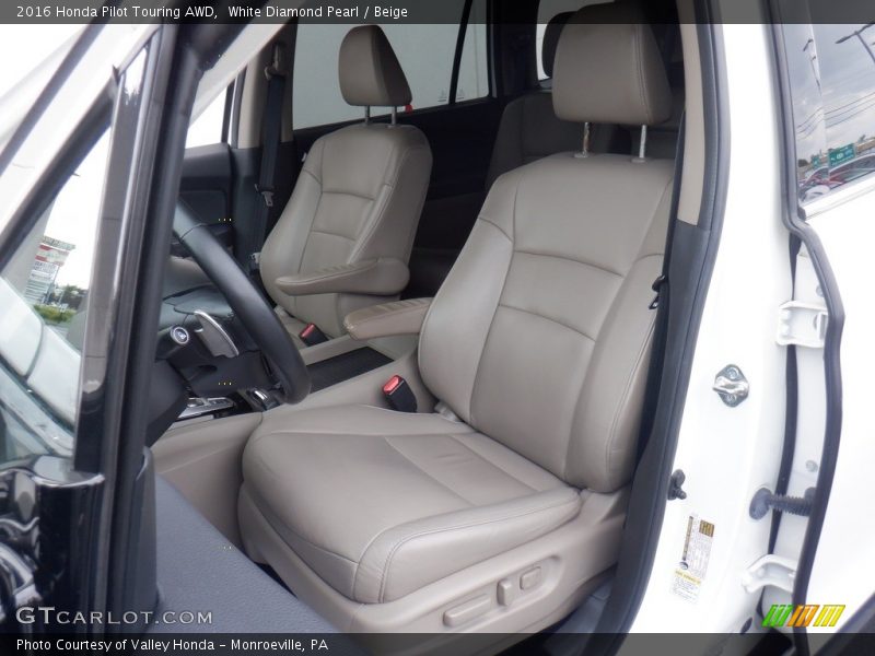 Front Seat of 2016 Pilot Touring AWD