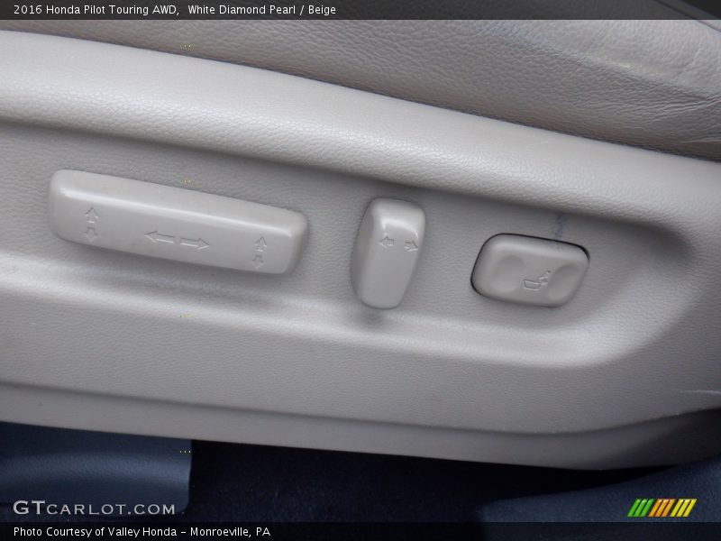 Front Seat of 2016 Pilot Touring AWD
