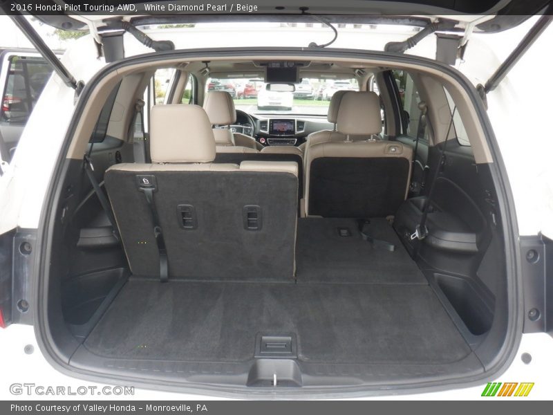  2016 Pilot Touring AWD Trunk
