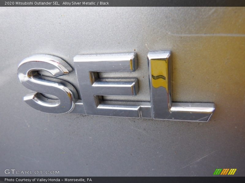  2020 Outlander SEL Logo