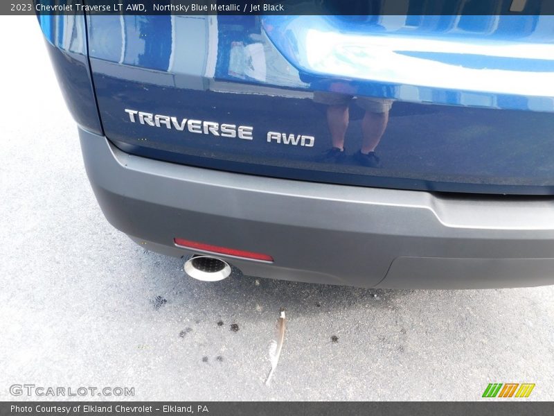 Northsky Blue Metallic / Jet Black 2023 Chevrolet Traverse LT AWD