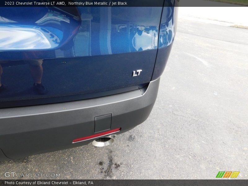 Northsky Blue Metallic / Jet Black 2023 Chevrolet Traverse LT AWD
