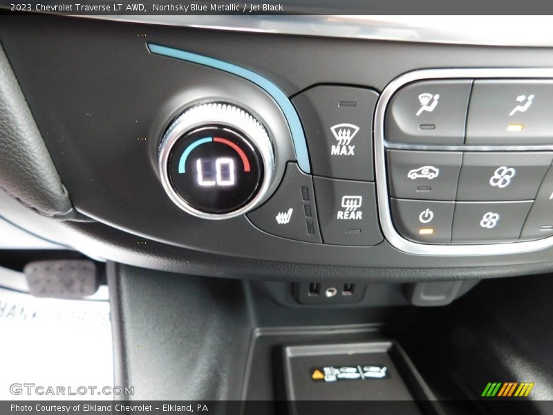 Northsky Blue Metallic / Jet Black 2023 Chevrolet Traverse LT AWD