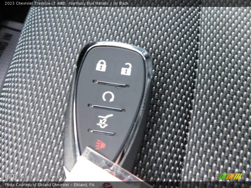 Northsky Blue Metallic / Jet Black 2023 Chevrolet Traverse LT AWD