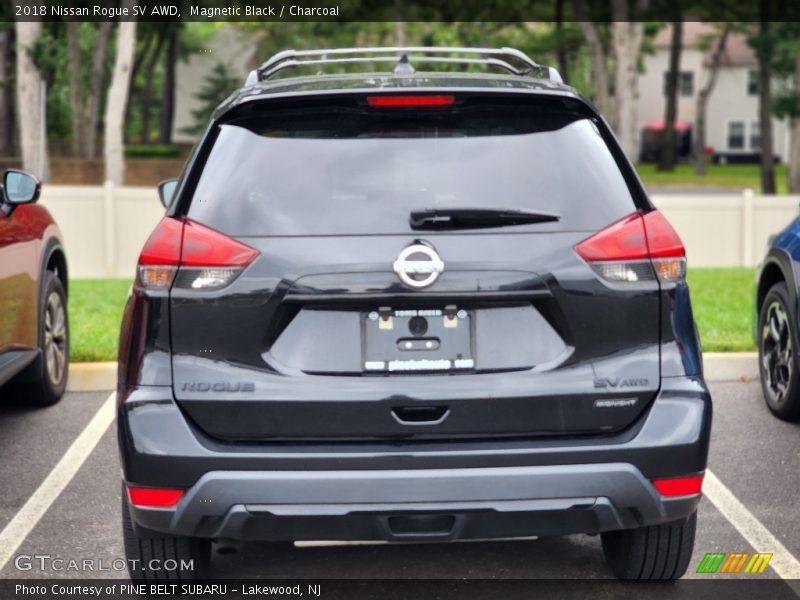 Magnetic Black / Charcoal 2018 Nissan Rogue SV AWD