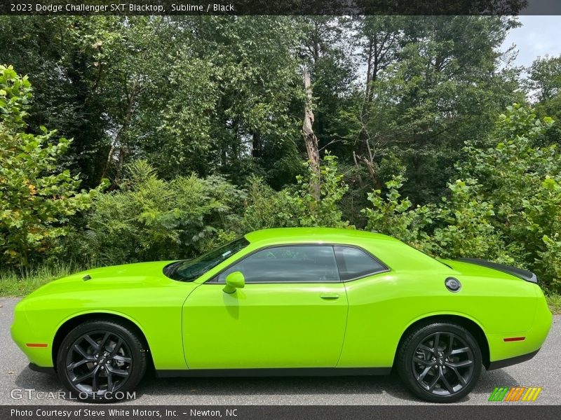  2023 Challenger SXT Blacktop Sublime