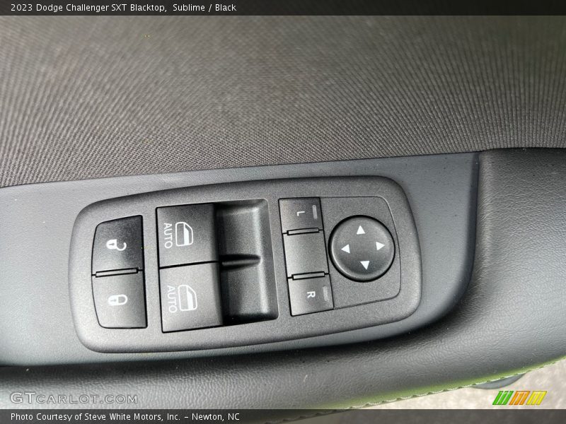 Sublime / Black 2023 Dodge Challenger SXT Blacktop