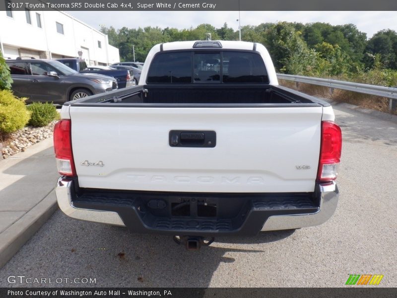 Super White / Cement Gray 2017 Toyota Tacoma SR5 Double Cab 4x4
