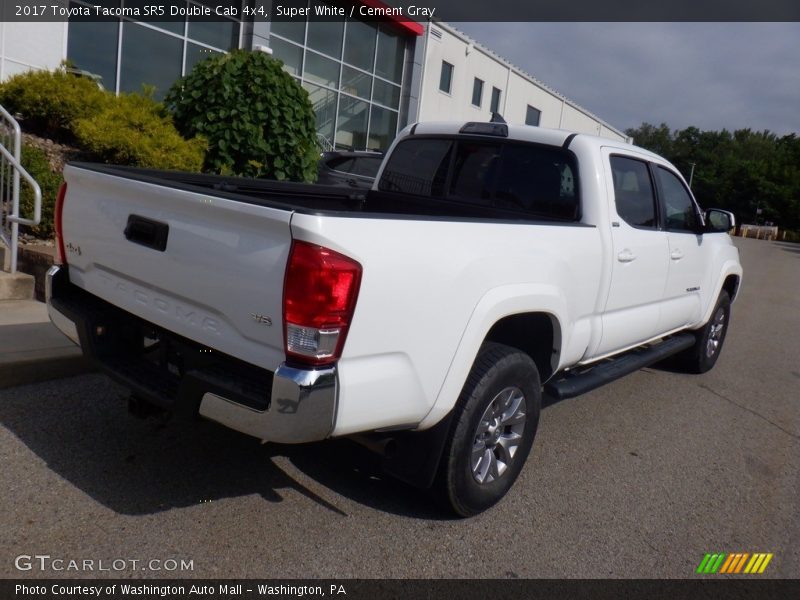 Super White / Cement Gray 2017 Toyota Tacoma SR5 Double Cab 4x4