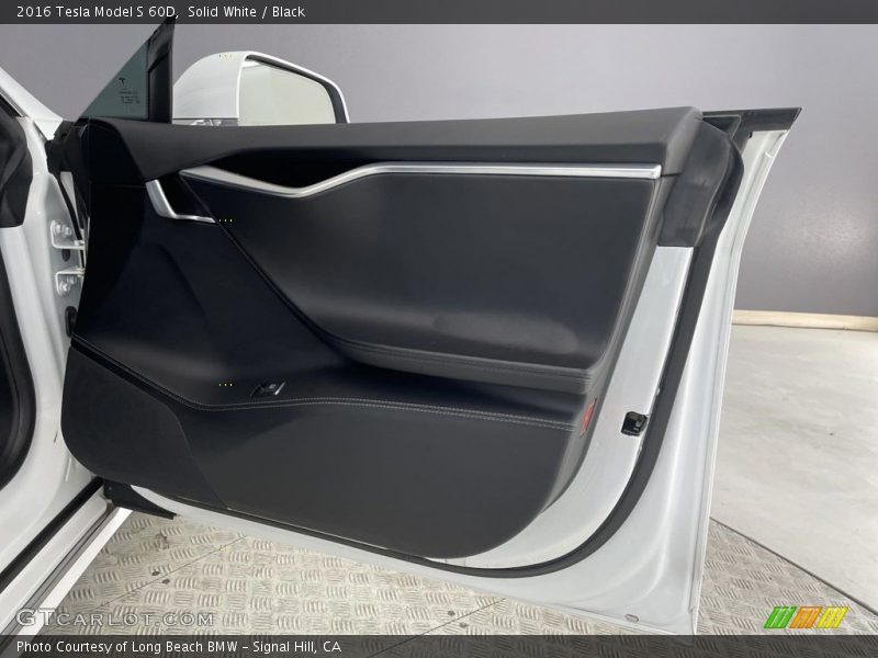 Door Panel of 2016 Model S 60D