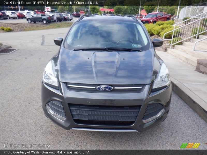 Magnetic Metallic / Charcoal Black 2016 Ford Escape SE 4WD