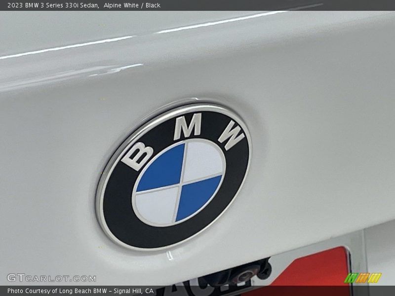 Alpine White / Black 2023 BMW 3 Series 330i Sedan